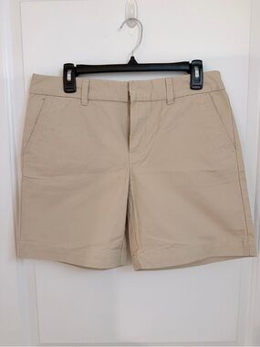 Tommy Hilfiger Women's Beige Chino Shorts